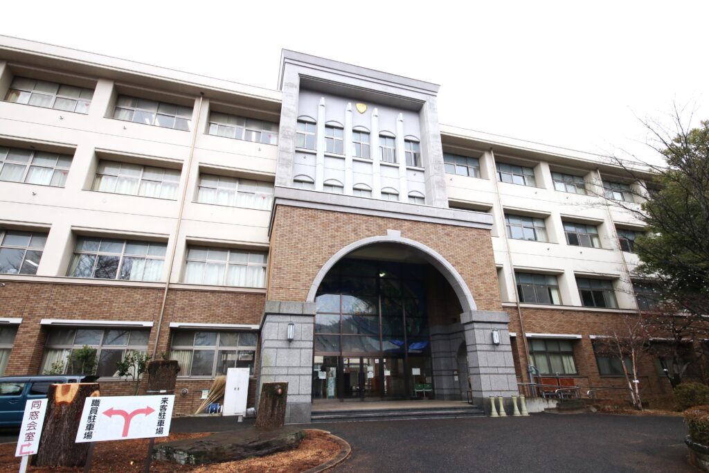 二葉高等学校 校舎