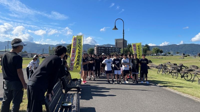 "諏訪二葉高等学校 学校生活 校外イベントに参加する生徒たちの様子"